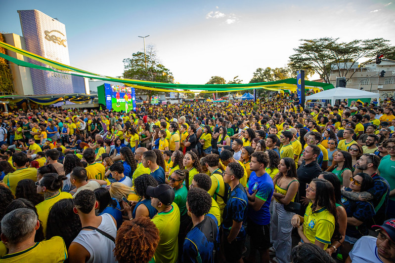 Eliminação do Brasil reduz ritmo do comércio na Copa, mas jogos ainda movimentam bares e eventos