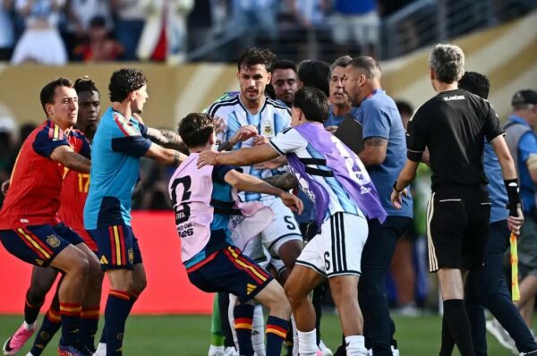 Fifa vai investigar briga entre jogadores após a final da Copa 2026