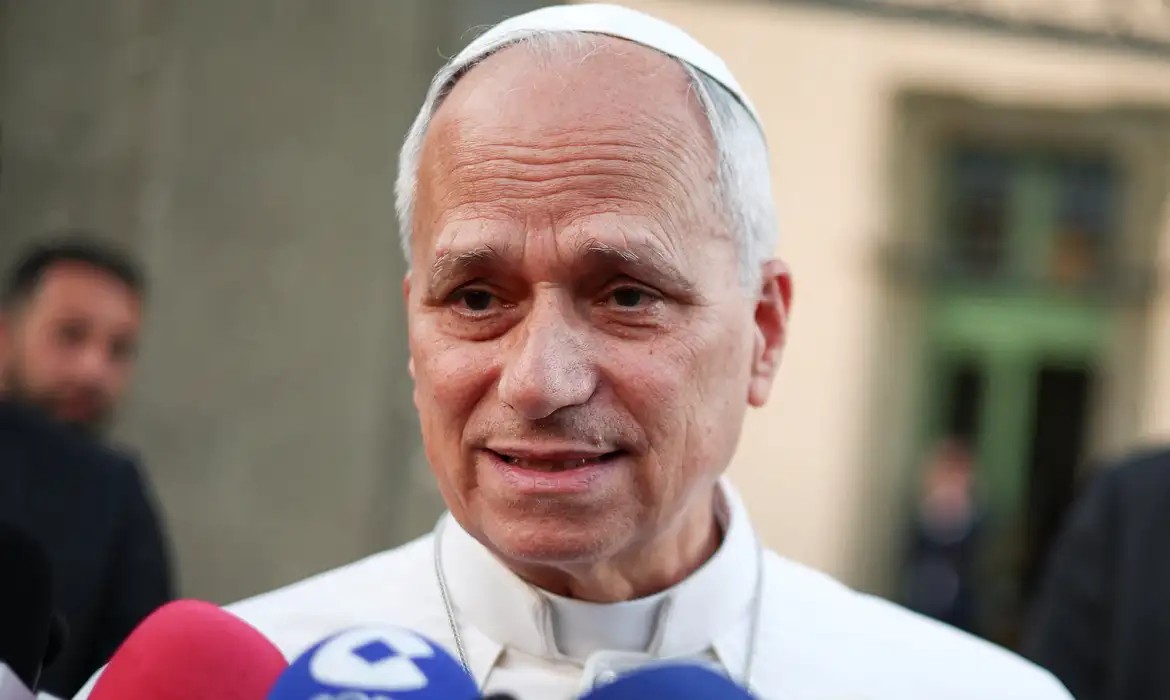 Papa Leão pede aos EUA que acolham imigrantes em apelo de 4 de julho