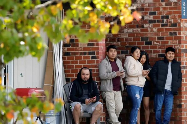 Estados Unidos suspendem pedidos de visto a imigrantes