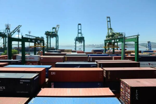 Brasil e EUA definem data de reunião para discutir tarifaço