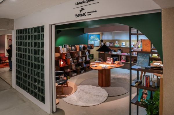 Livraria Senac-DF une arquitetura, literatura e design na CASACOR Brasília 2026