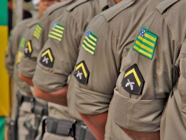 Wilder Morais admite uso de câmeras corporais em policiais de Goiás e diverge de Flávio Bolsonaro