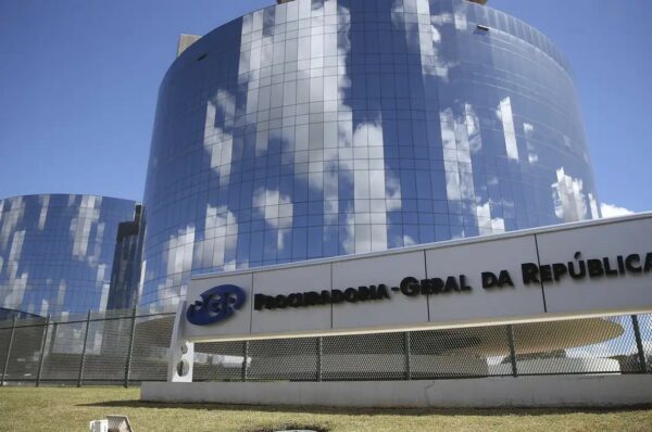 PGR defende quebra de sigilo de processo sobre pagamentos de Vorcaro