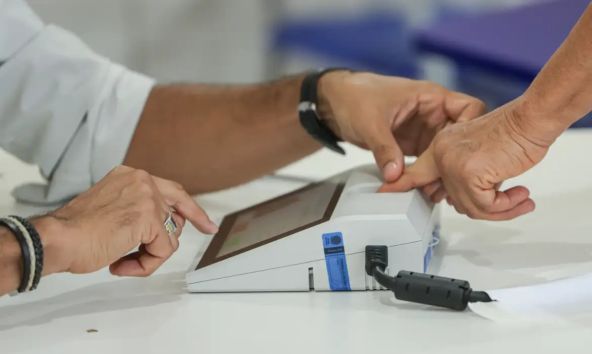 Segundo turno das Eleições 2026 será em 25 de outubro; veja candidatos
