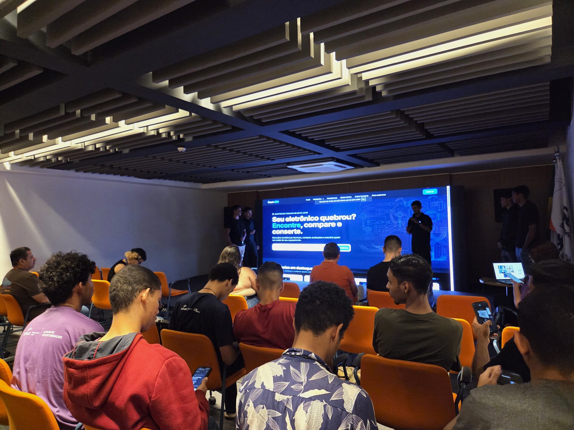 Alunos do Senac-DF criam aplicativos do zero em curso de Front-end