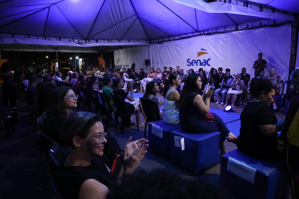 Senac São Sebastião celebra 3 anos com desfile de moda no DF