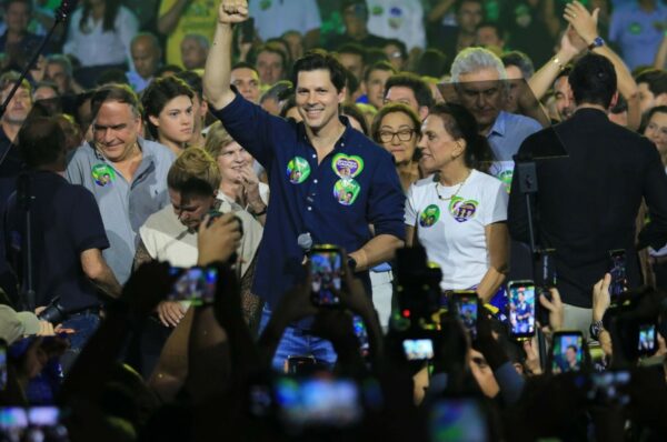 Daniel Vilela é reeleito governador de Goiás no 1º turno com 58,82%