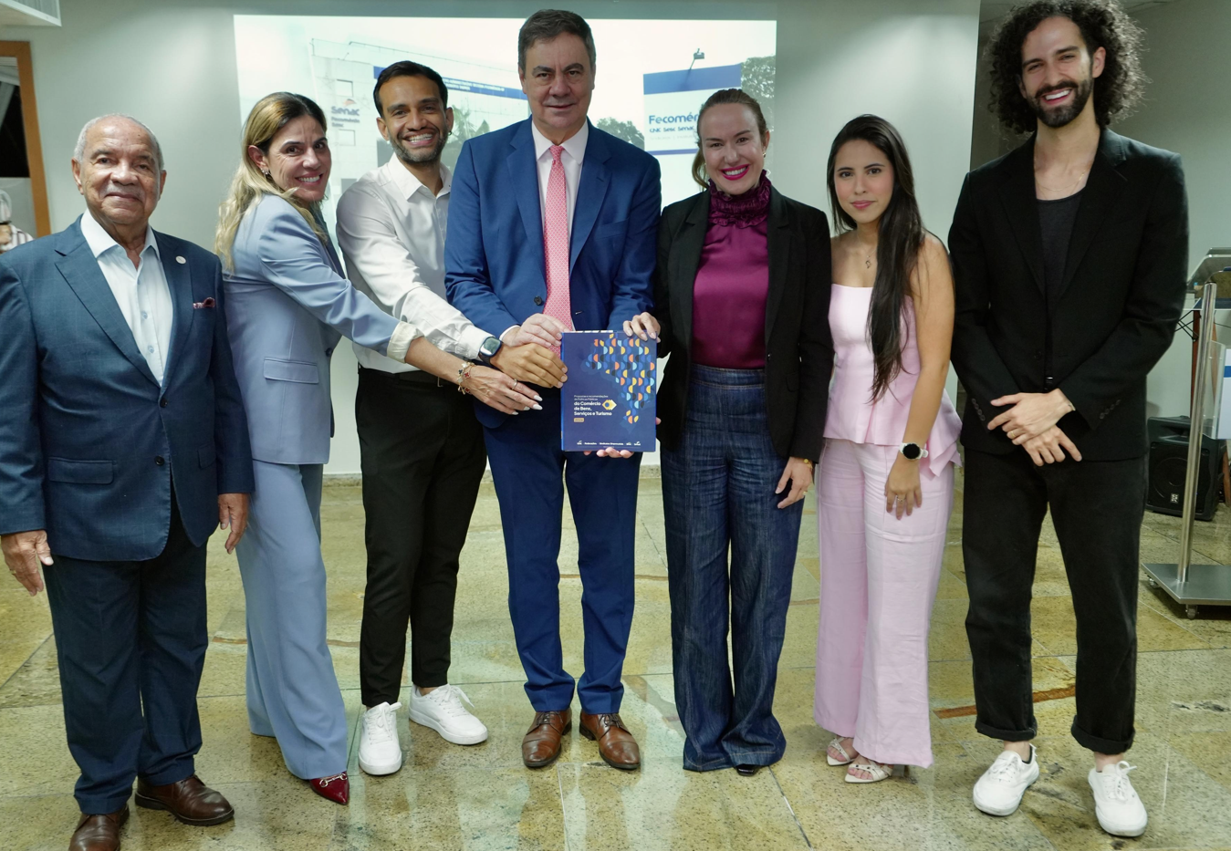 Fecomércio-DF reúne eleitos e apresenta projetos para Brasília