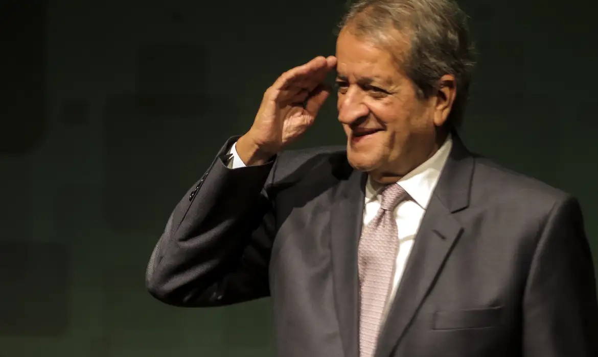 PL reconhece vitória de Lula, mas questiona gastos públicos na eleição